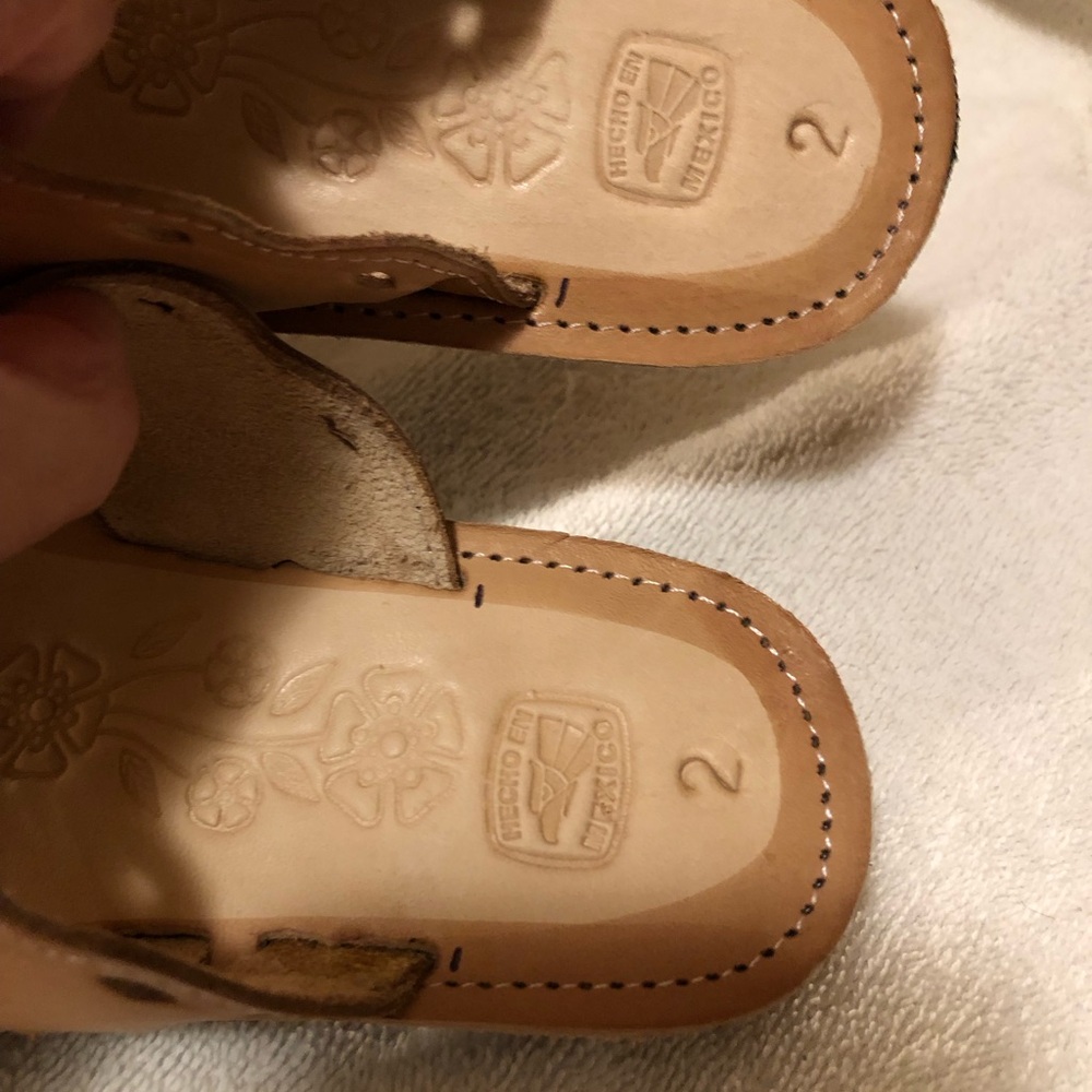 Girls Leather Sandals Mexican Flip Flops - Picture 6 of 7